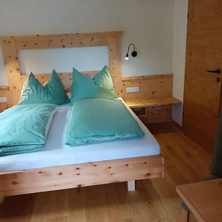Leni Apartman *